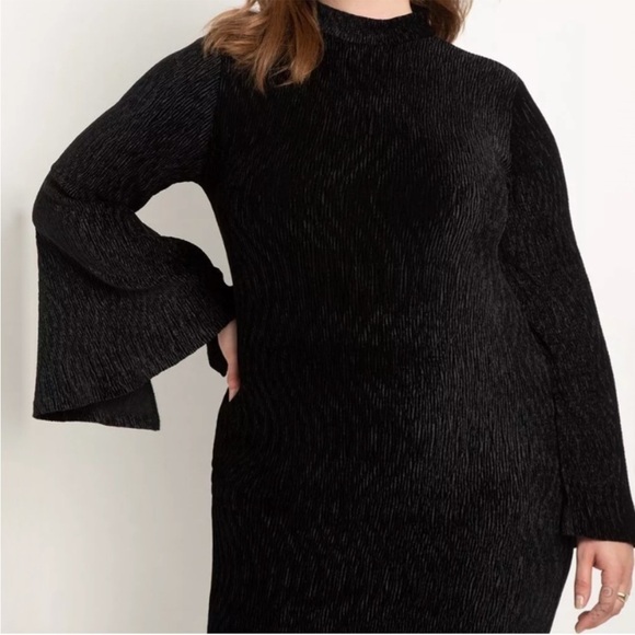 NWT Eloquii Flare Sleeve Textured Velvet Mini Dress in Black - Picture 2 of 7